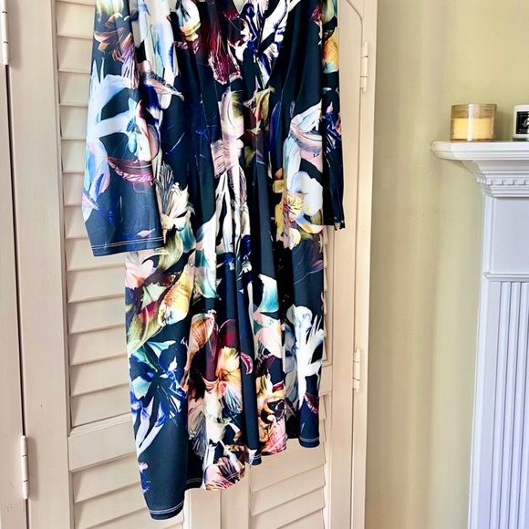 Women’s Size Large Catherine Malandrino Dark Floral Pleated Midi Dress - Picture 10 of 12